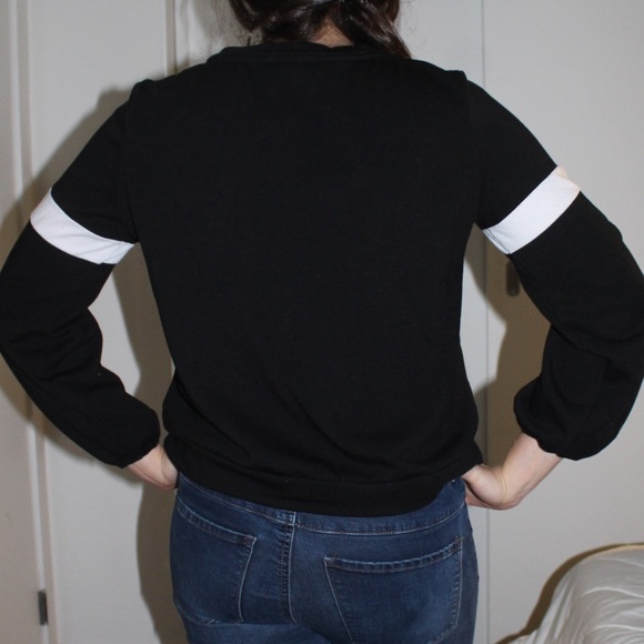 Black puffy arm sweatshirt - Picture 2 of 4